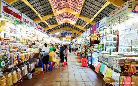 Ben Thanh Market Opening Hours & Best Time to Visit 2025