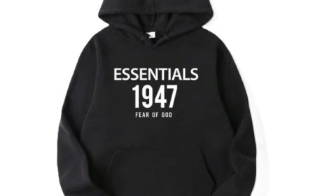 Timeless Comfort: What Makes the Essentials Hoodie Iconic