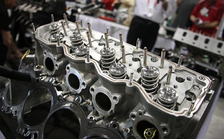 Engine Repair & Rebuild: Restoring Power and Performance for Heavy-Duty Trucks