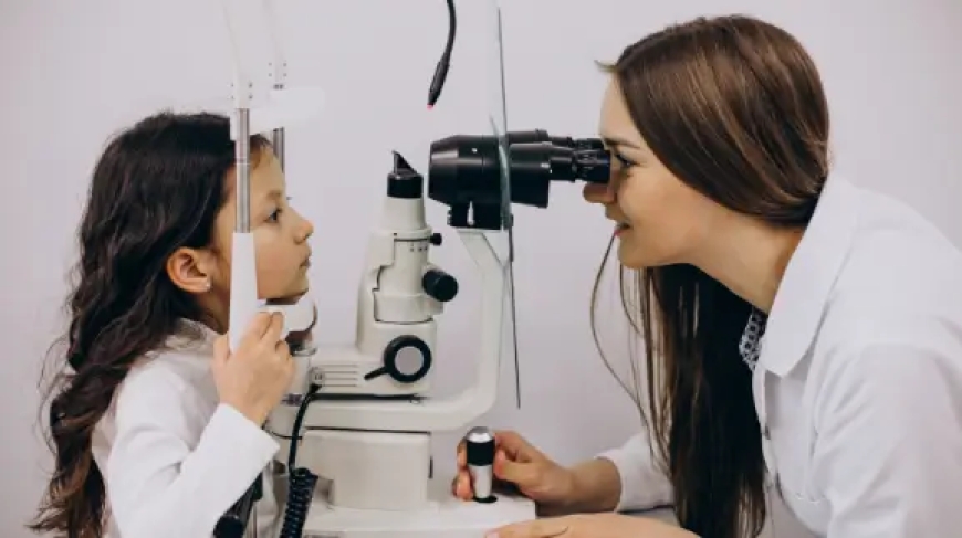 How the Best Ophthalmologist in Kannur Detects Vision Problems Early in Children