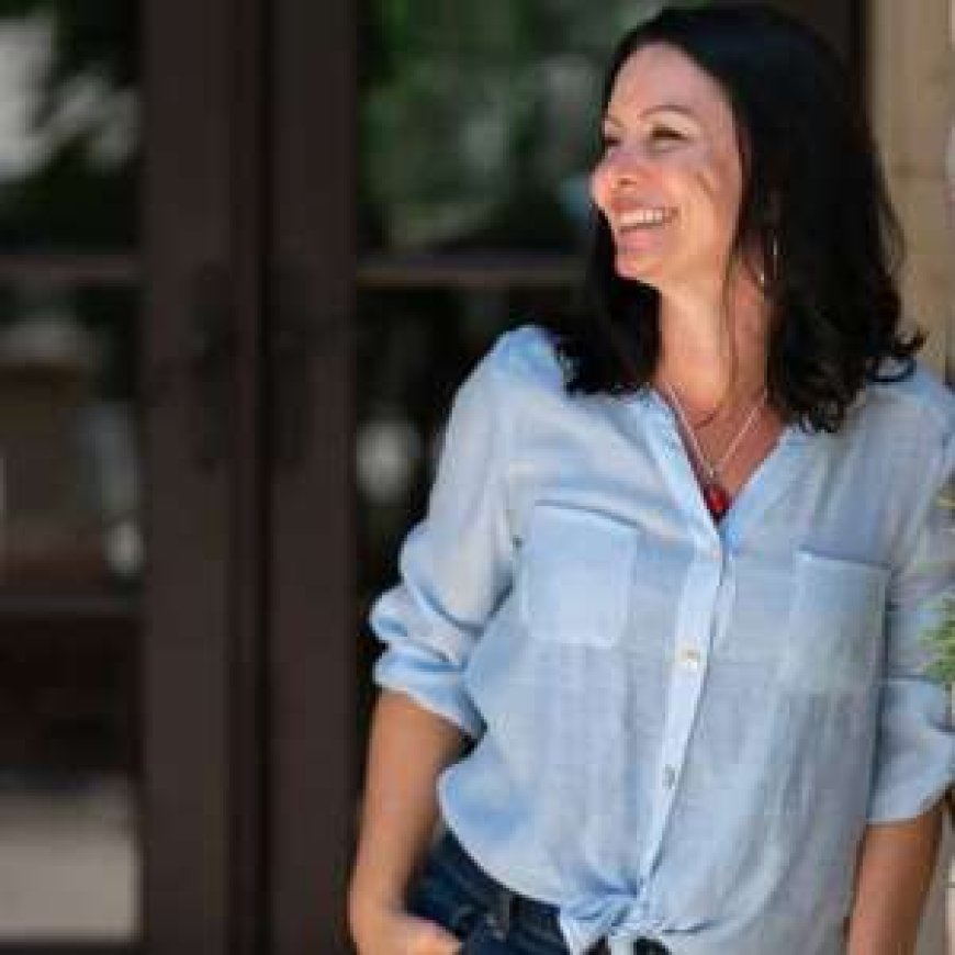 How Clinical Hypnosis Helps Overcome Emotional Eating