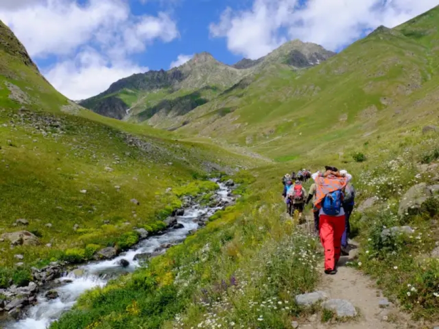 Hampta Pass Trek: A Beautiful Himalayan Adventure
